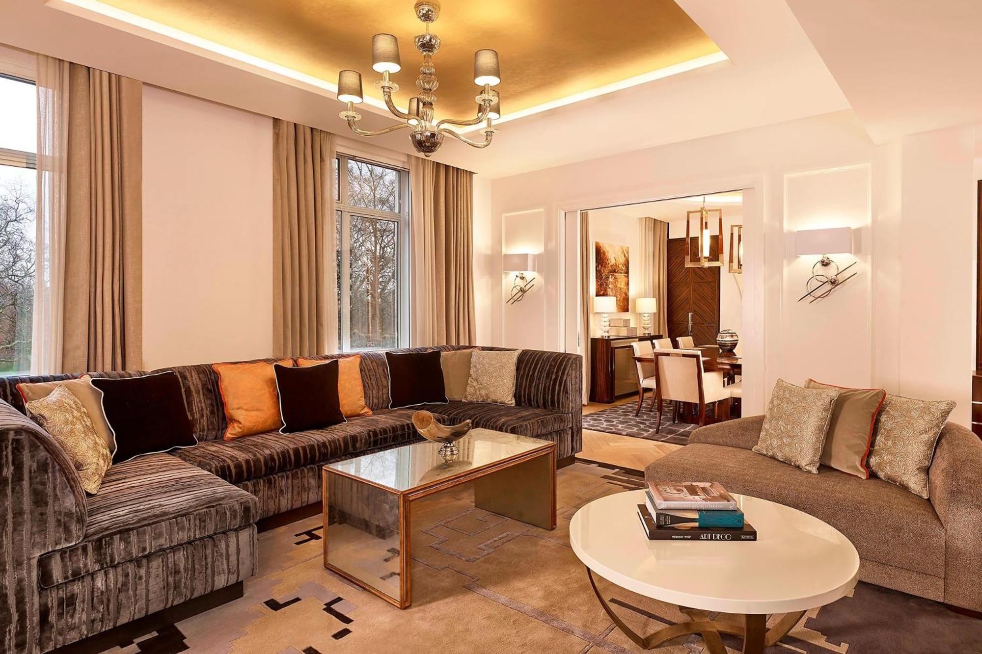 Sheraton Grand London Park Lane Exterior photo The living room of a suite at the Mandarin Oriental, Munich